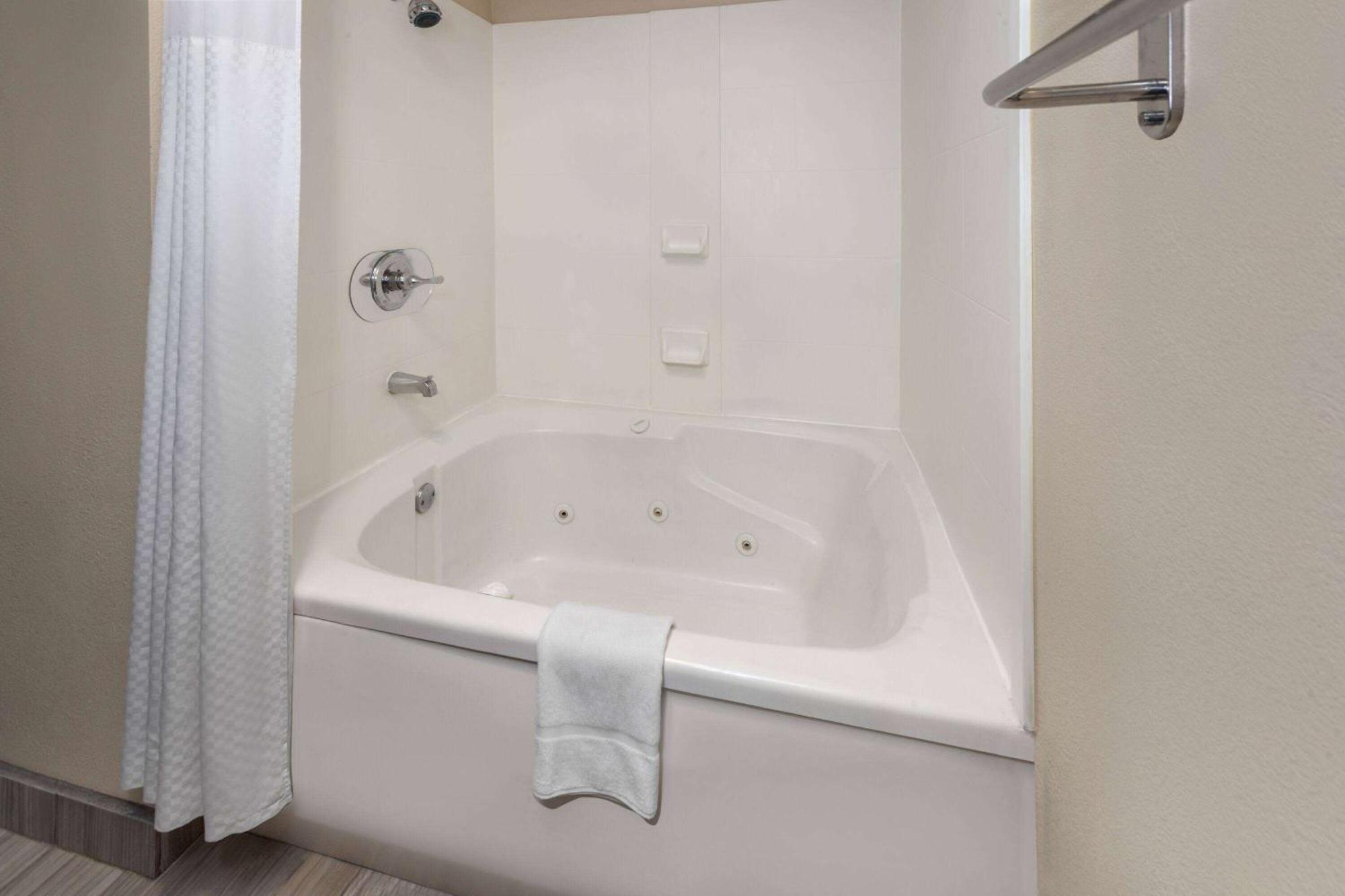 Baymont By Wyndham Copley Akron מראה חיצוני תמונה