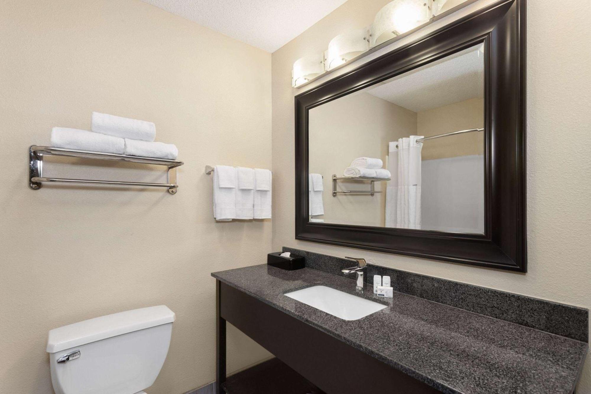 Baymont By Wyndham Copley Akron מראה חיצוני תמונה
